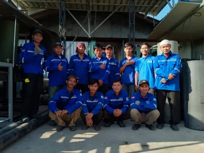 Tim SAMUI Ice Mesin setelah melakukan pekerjaan teknis